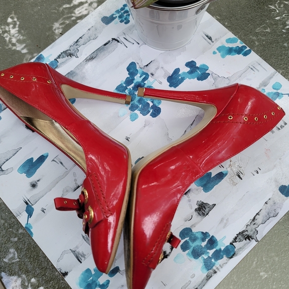 GUESS Red Heels - Picture 6 of 6